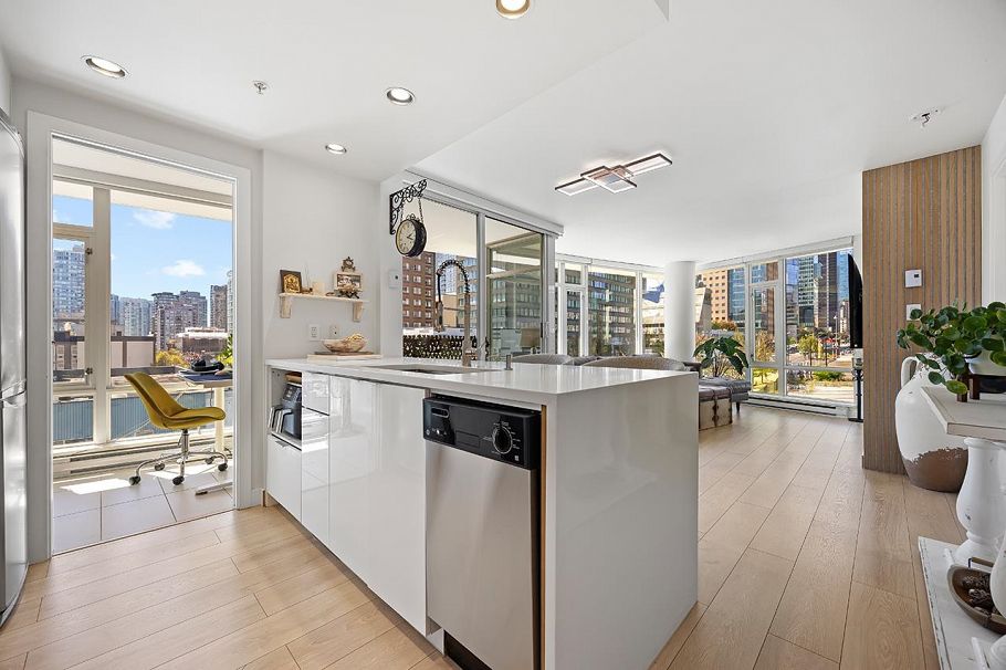 607 161 W Georgia Street Vancouver, BC - 10