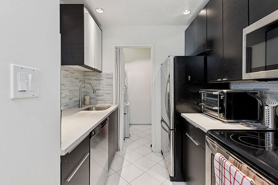 203 555 W 14th Avenue Vancouver, BC - 8