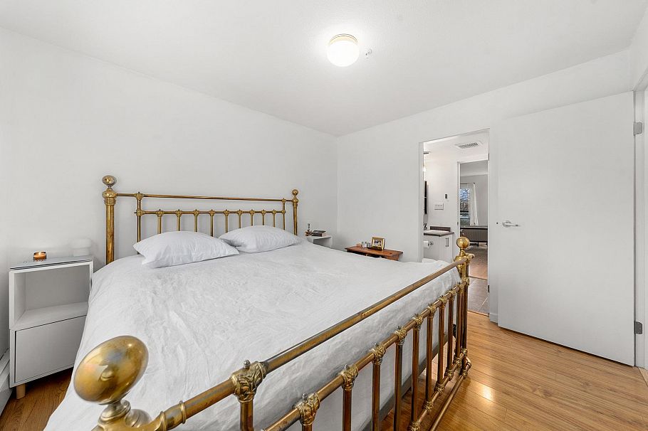 401 33 N Templeton Drive Vancouver, BC - 11