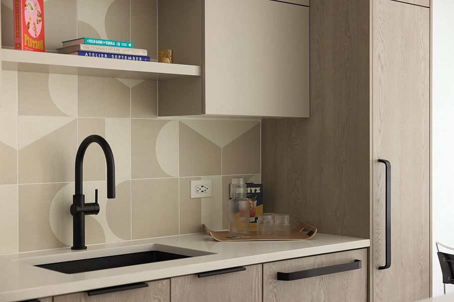 209 322 E 15th Avenue Vancouver, BC - 5