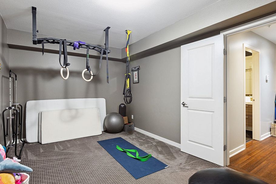 158 W 22nd Street North Vancouver, BC - 13