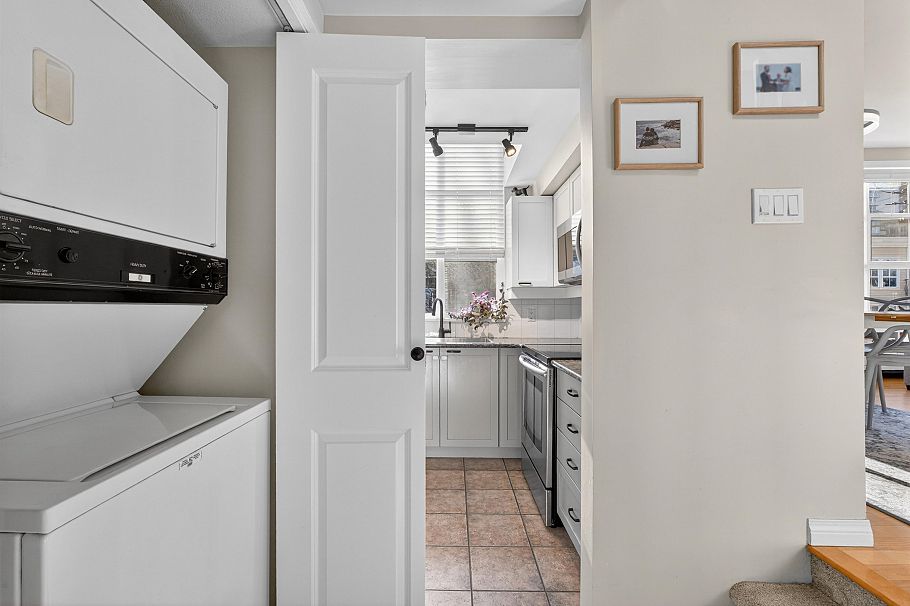 653 W 7th Avenue Vancouver, BC - 11