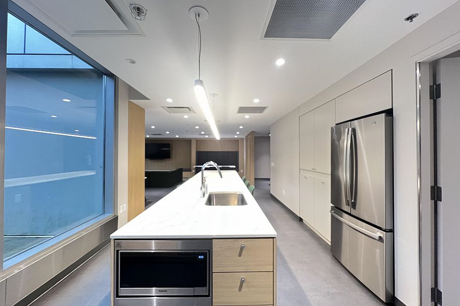 2301 161 W Georgia Street Vancouver, BC - 31