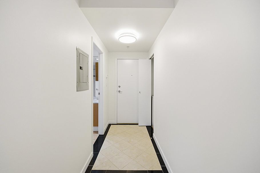 802 1367 Alberni Street Vancouver, BC - 25