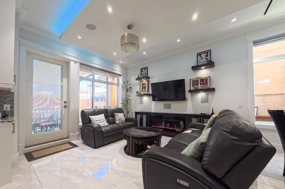 1275 E 62nd Avenue Vancouver, BC - 7