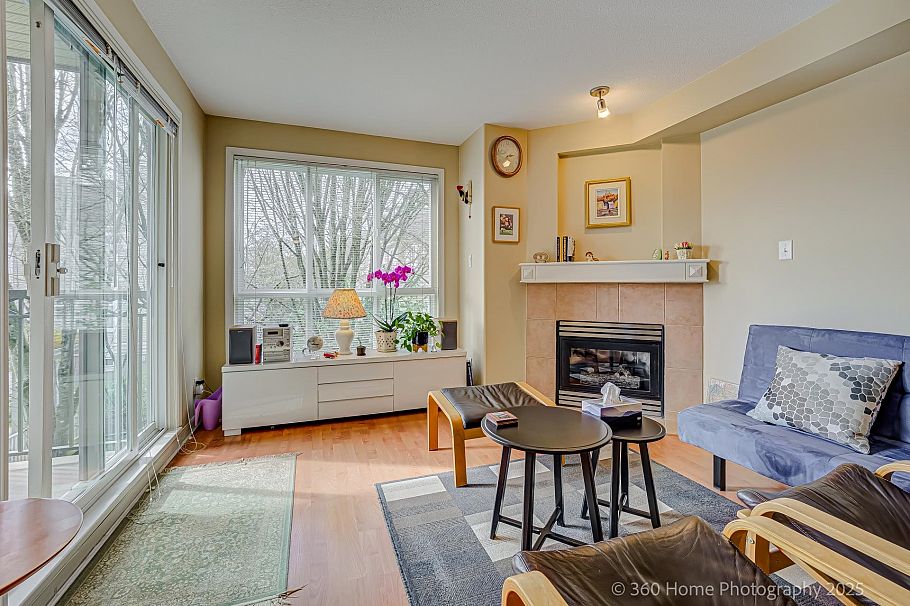 307 8495 Jellicoe Street Vancouver, BC - 5