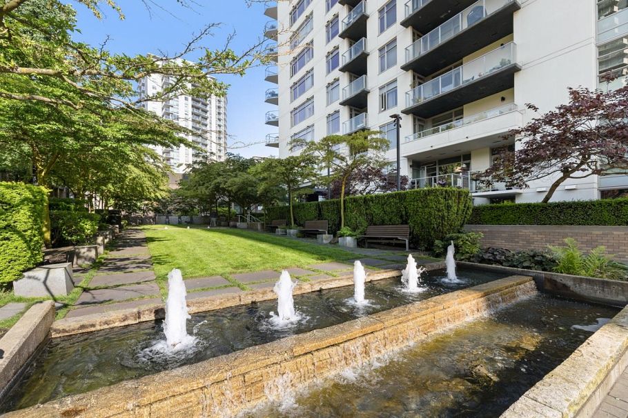 1302 158 W 13th Street North Vancouver, BC - 28