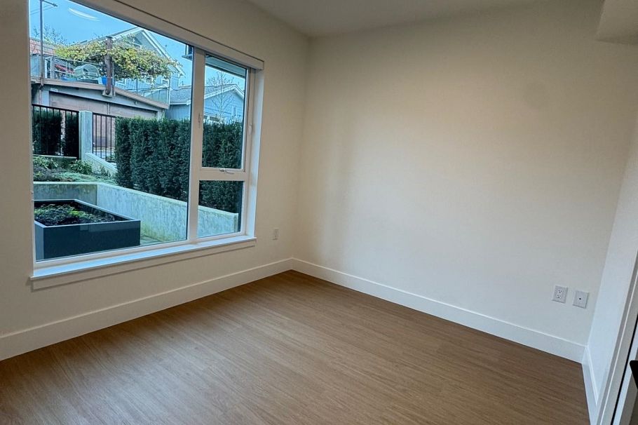 113 2235 E Broadway Vancouver, BC - 7