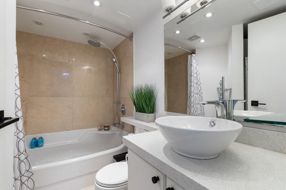 204 2410 Cornwall Avenue Vancouver, BC - 17