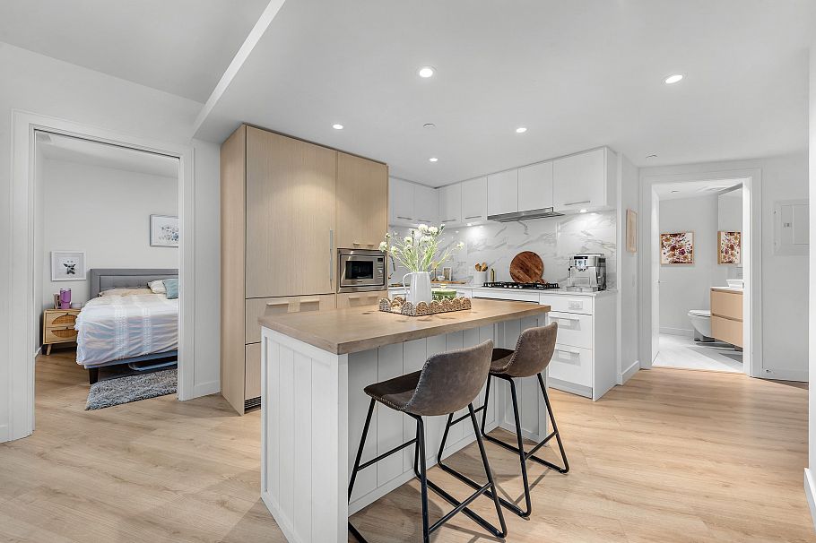 603 1500 Fern Street North Vancouver, BC - 3