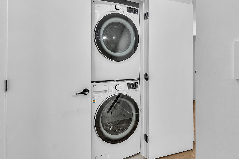 1 3118 Windsor Street Vancouver, BC - 15