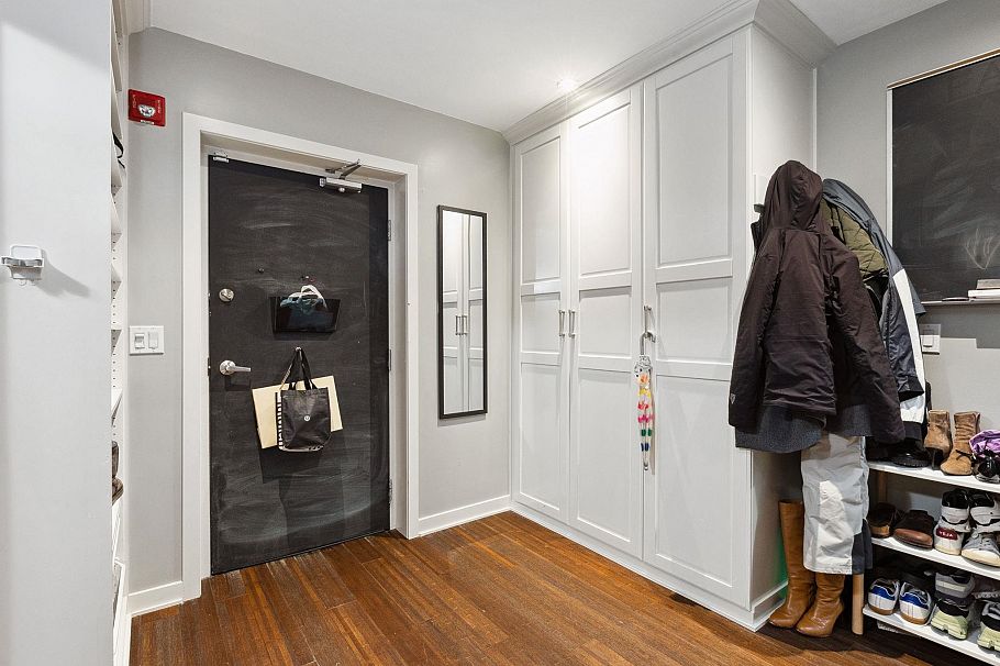 158 W 22nd Street North Vancouver, BC - 15