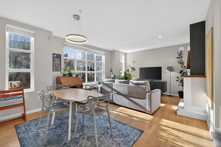 653 W 7th Avenue Vancouver, BC - 2