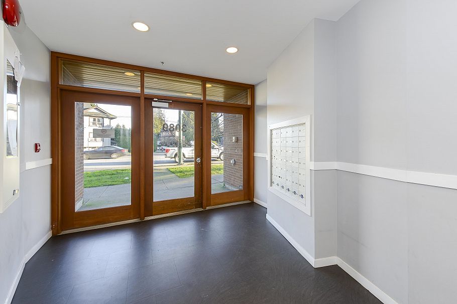 206 3089 Oak Street Vancouver, BC - 23