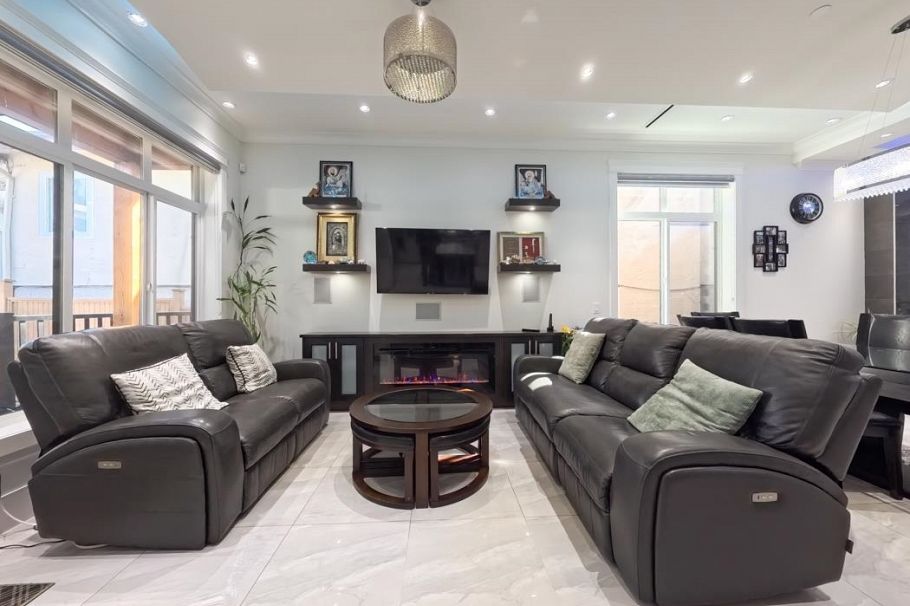 1275 E 62nd Avenue Vancouver, BC - 5