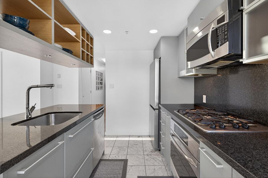 1011 833 Seymour Street Vancouver, BC - 8