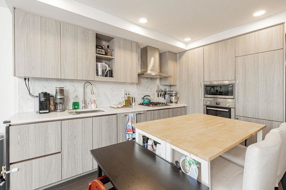 608 3300 Ketcheson Road Richmond, BC - 2