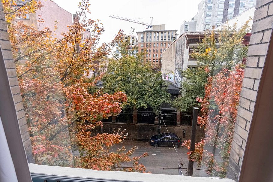 315 55 E Cordova Street Vancouver, BC - 12