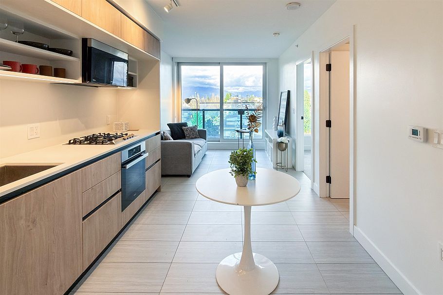 702 5058 Joyce Street Vancouver, BC - 9