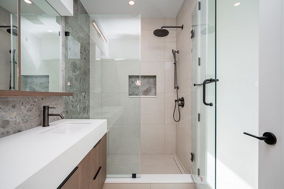 2 2460 Adanac Street Vancouver, BC - 32