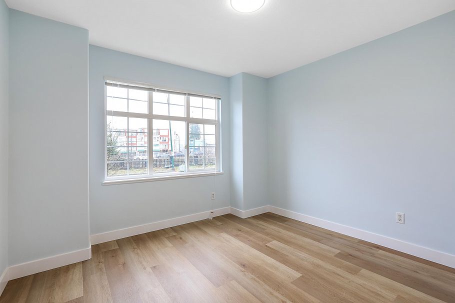 2988 School Avenue Vancouver, BC - 23