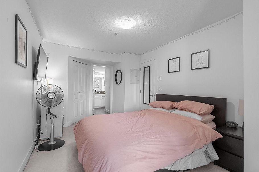 305 4550 Fraser Street Vancouver, BC - 12