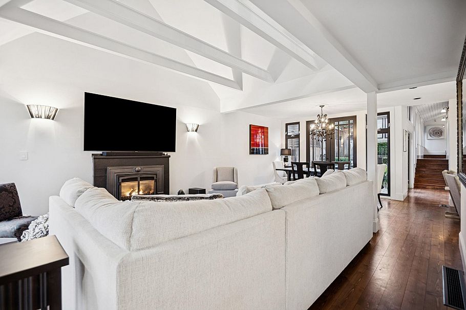 3814 W 11 Avenue Vancouver, BC - 6