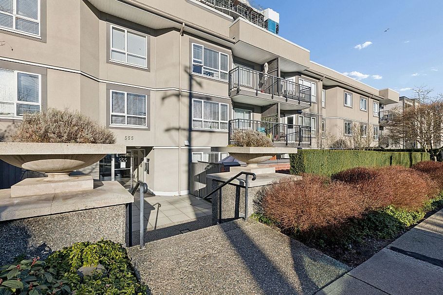 203 555 W 14th Avenue Vancouver, BC - 20