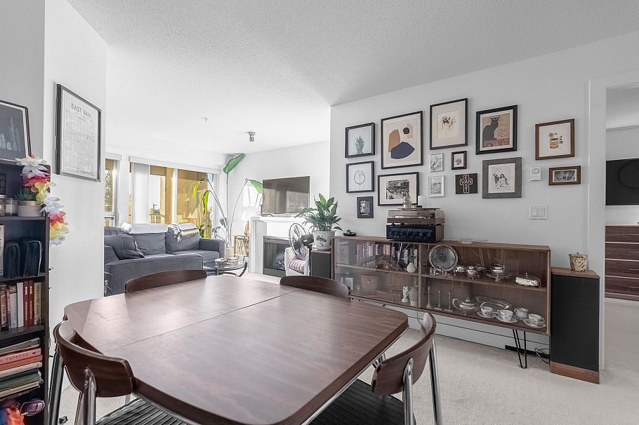305 4550 Fraser Street Vancouver, BC - 3