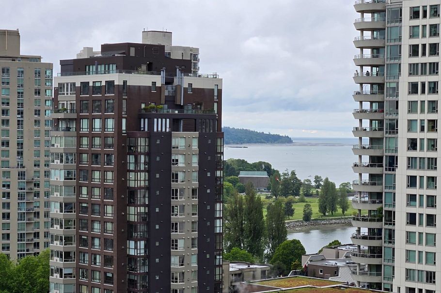 1611 1289 Hornby Street Vancouver, BC - 2