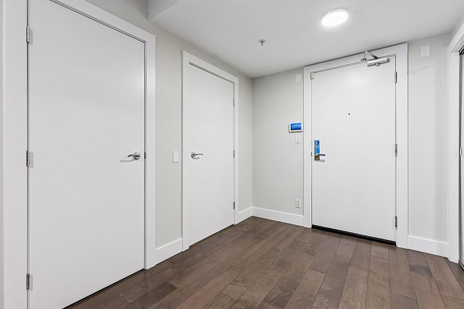 863 Richards Street Vancouver, BC - 13