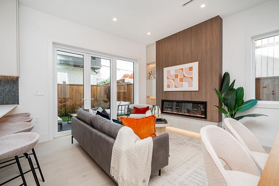 2 2460 Adanac Street Vancouver, BC - 5