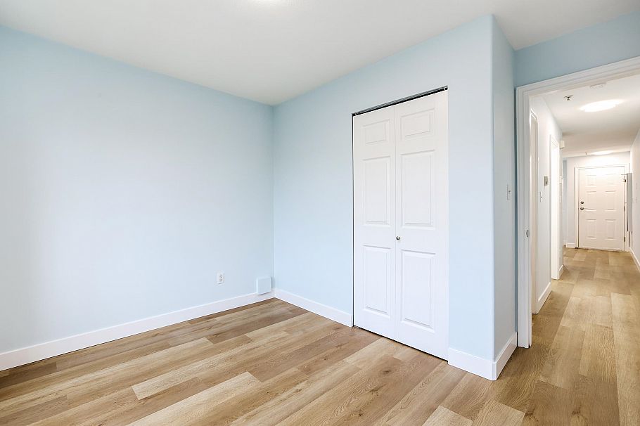 2988 School Avenue Vancouver, BC - 24