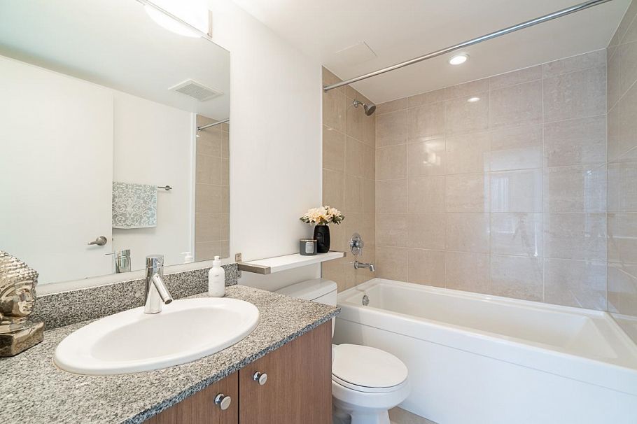 1208 1212 Howe Street Vancouver, BC - 19