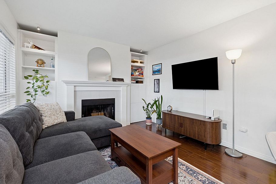 203 555 W 14th Avenue Vancouver, BC - 3