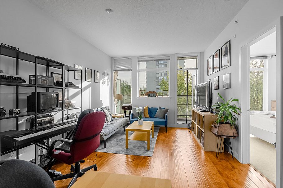 409 5692 Kings Road Vancouver, BC - 5