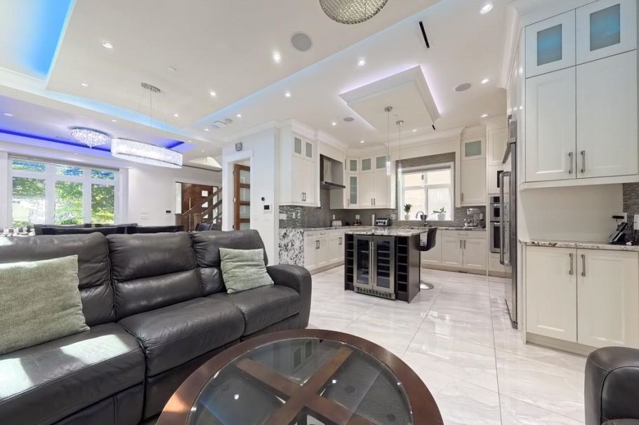 1275 E 62nd Avenue Vancouver, BC - 9