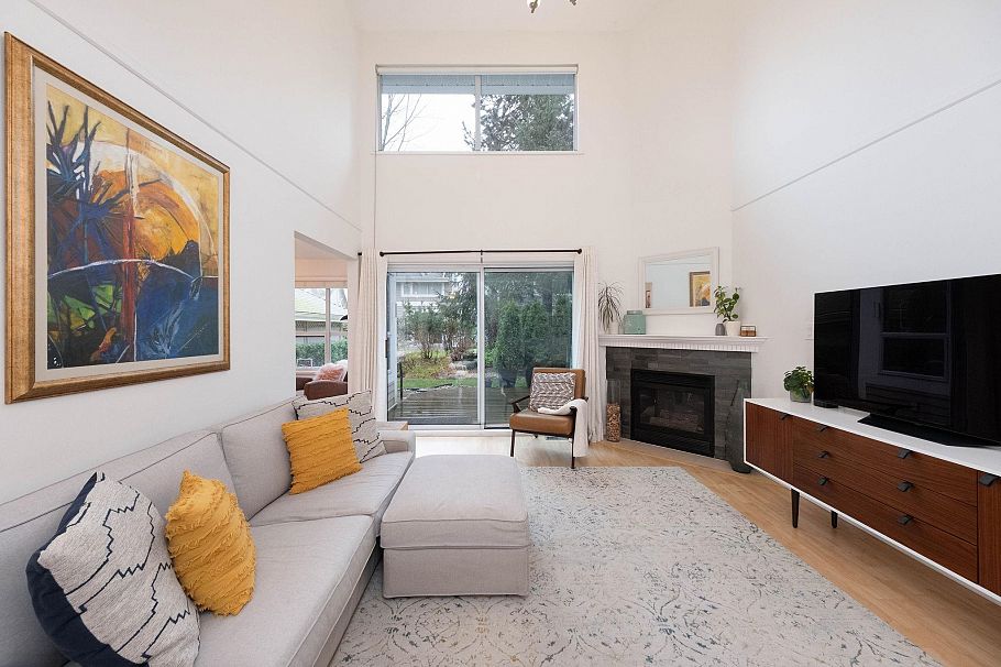 30 650 Roche Point Drive North Vancouver, BC - 4