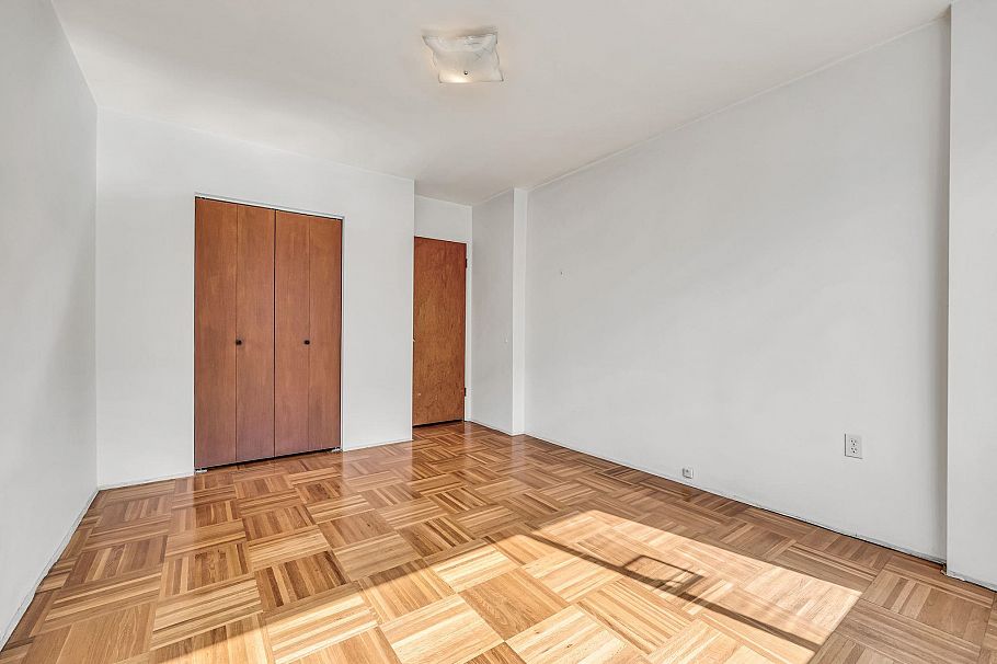 301 1050 Chilco Street Vancouver, BC - 12