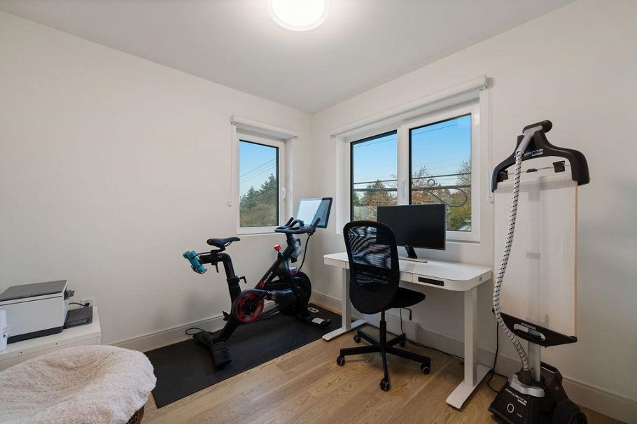 27 632 E 3rd Street North Vancouver, BC - 24