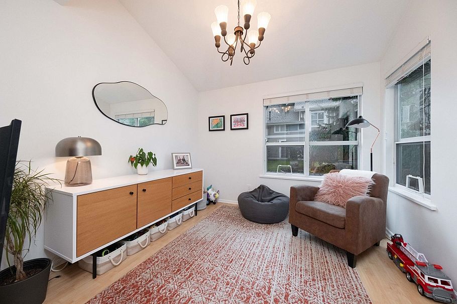 30 650 Roche Point Drive North Vancouver, BC - 9