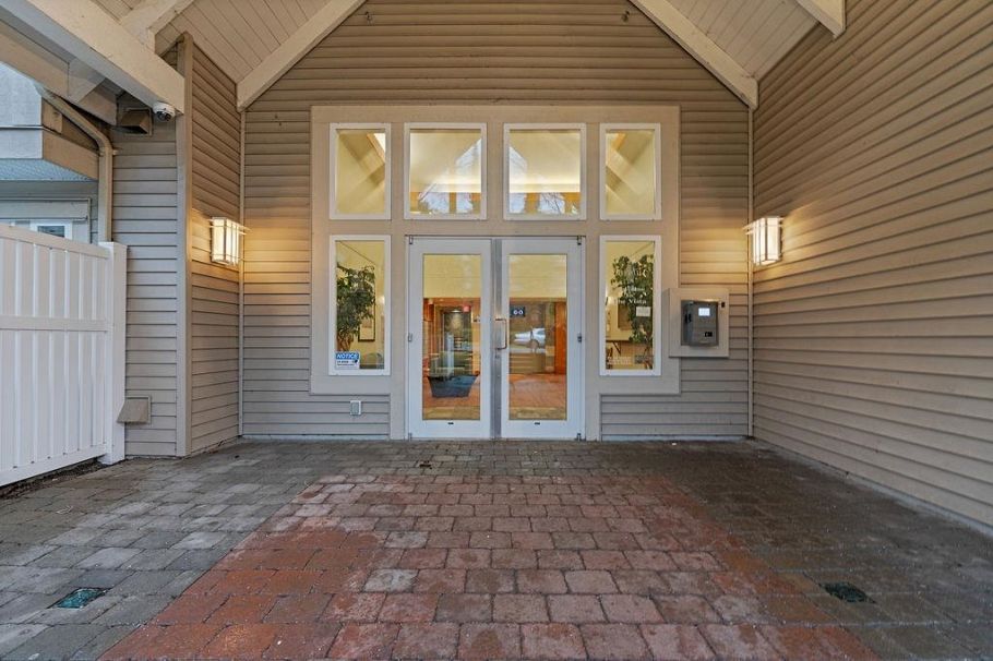 308 333 E 1st Street North Vancouver, BC - 35