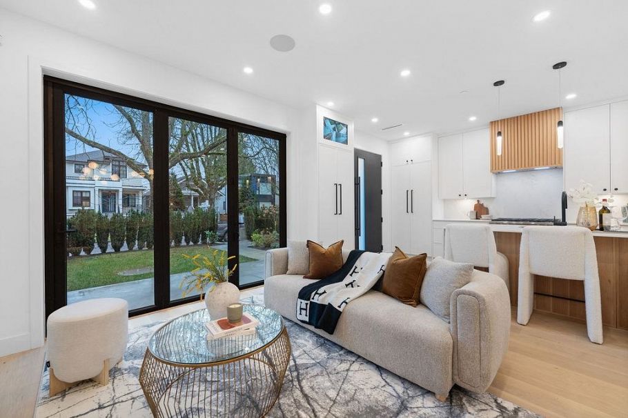 1 2846 W 12th Avenue Vancouver, BC - 8