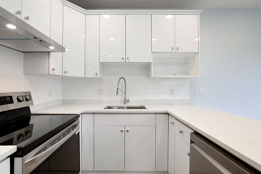 2988 School Avenue Vancouver, BC - 11