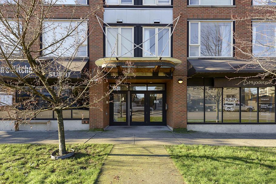 206 3089 Oak Street Vancouver, BC - 4