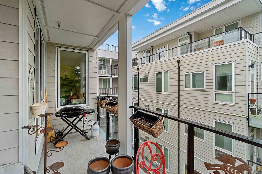 403 2137 Chesterfield Avenue North Vancouver, BC - 21