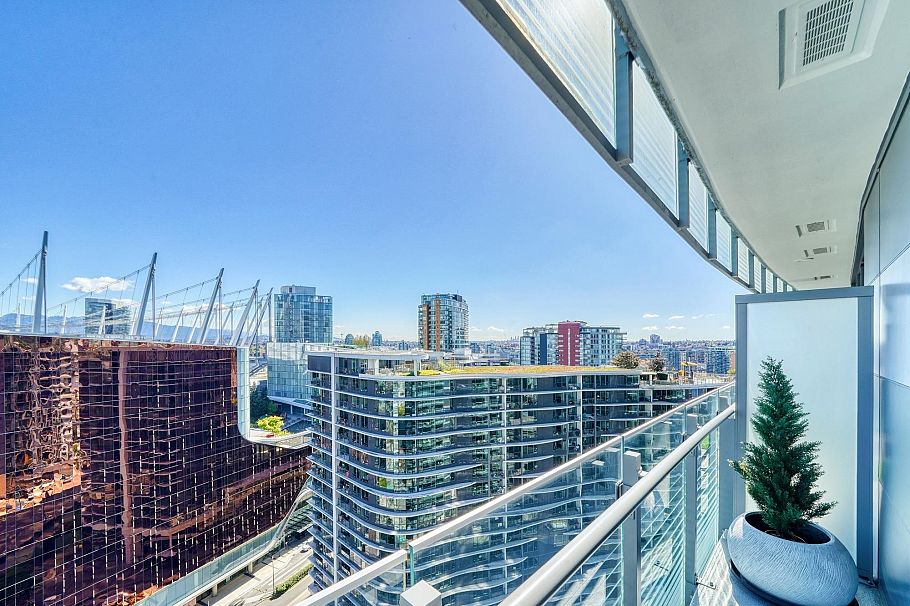 2006 89 Nelson Street Vancouver, BC - 20