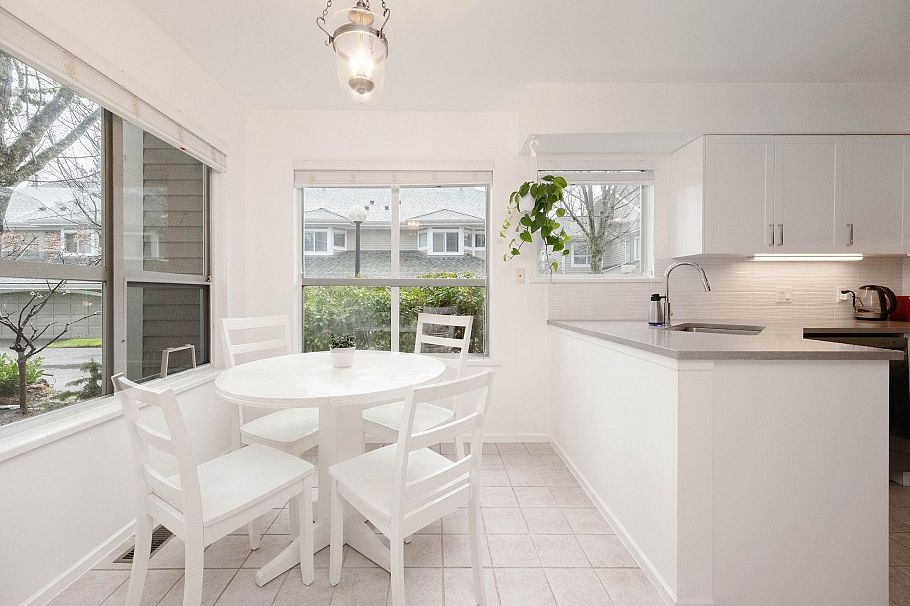 30 650 Roche Point Drive North Vancouver, BC - 11