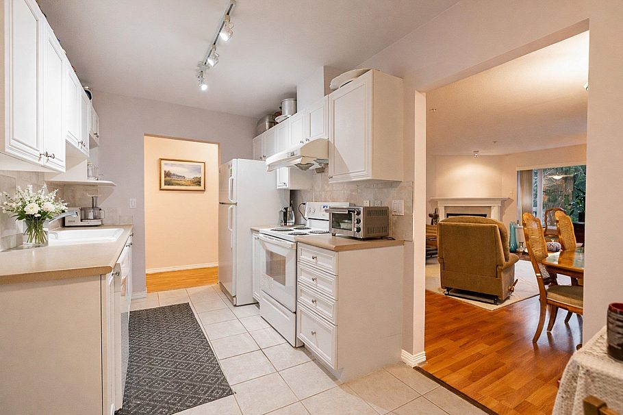 303 5683 Hampton Place Vancouver, BC - 10