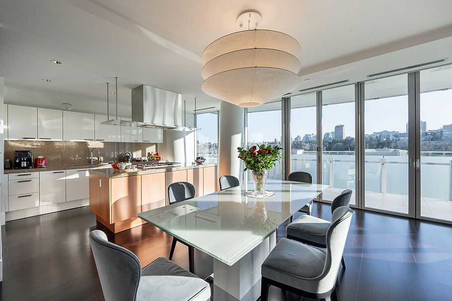 306 1560 Homer Mews Vancouver, BC - 1